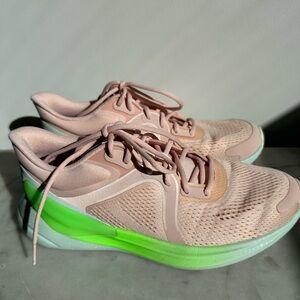 Lululemon Blissful Women’s Running Shoe. Size 7.5